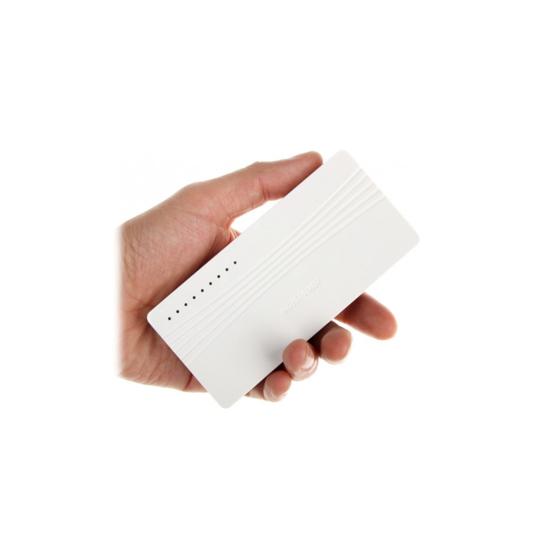 Коммутатор Hikvision DS-3E0108D-E